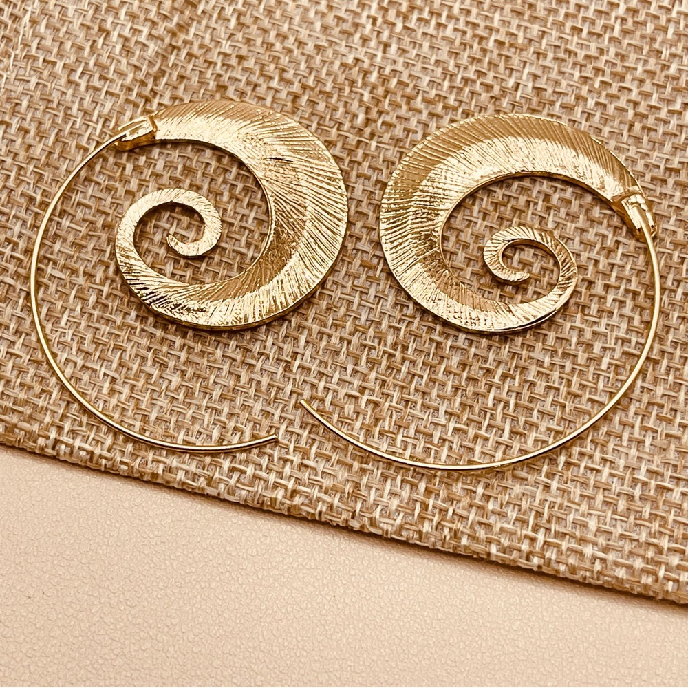 Vintage Bohemian Leaf Spiral Hoop Statement Earrings